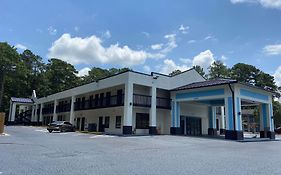 Speedway Inn & Suites